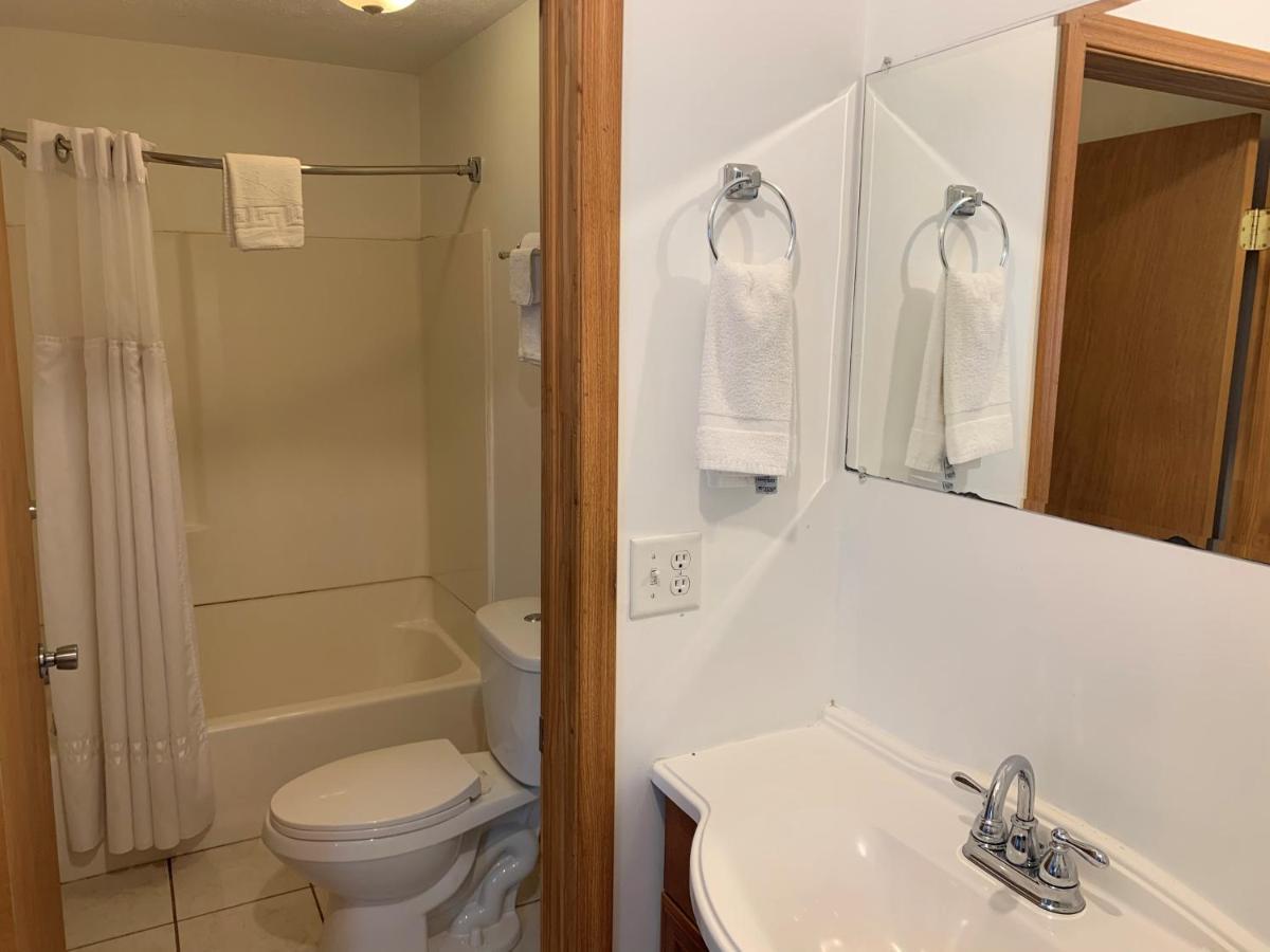 Haven Inn Glen Dale 외부 사진
